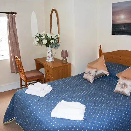 The Farmhouse بيت للعطل *